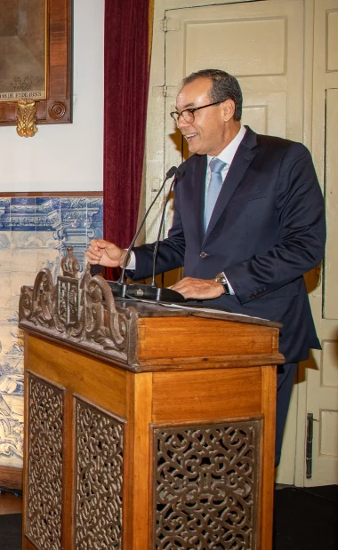 Avanço em múltiplas frentes