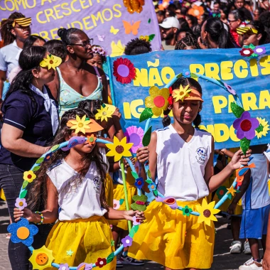 Alunos do Programa Avançar participam de Caminhada da Primavera