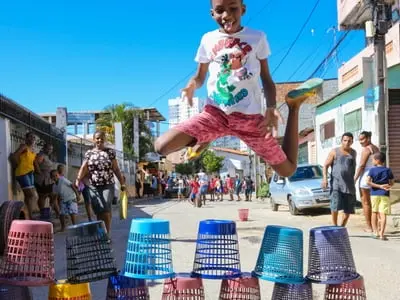 Dia de Brincar promove atividades lúdicas no Bairro da Paz