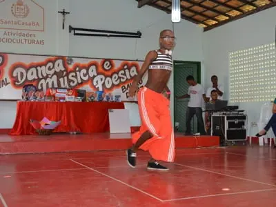 Festival de música, dança e poesia promovido pelo Avançar movimentou o Bairro da Paz