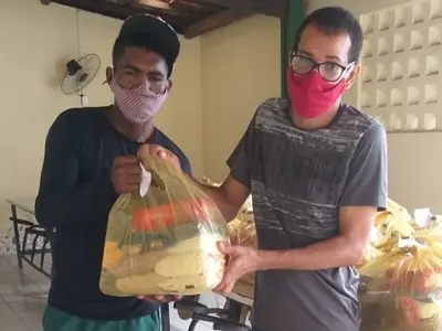 Famílias atendidas no Programa Avançar recebem doação de cestas básicas do Projeto Repartir