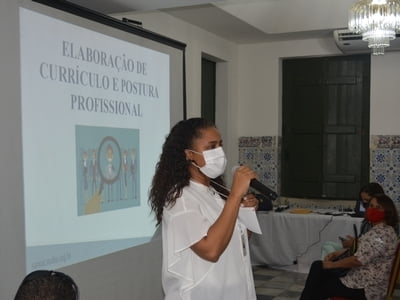 Durante evento, Santa Casa da Bahia recebe mais de cem currículos de pessoas com deficiência