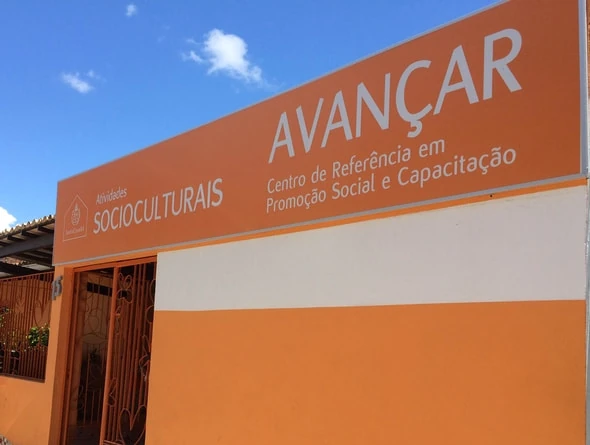Alunos do Avançar fazem apresentação artística em evento de dez anos da CCR Metrô Bahia