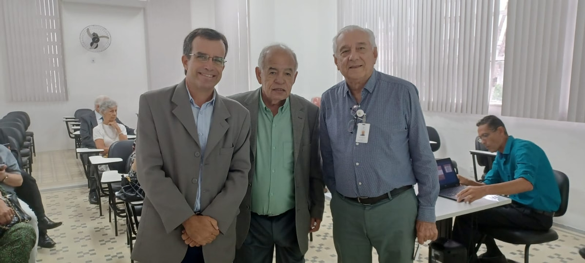 Palestra sobre educação básica na Bahia é realizada na Faculdade Santa Casa 