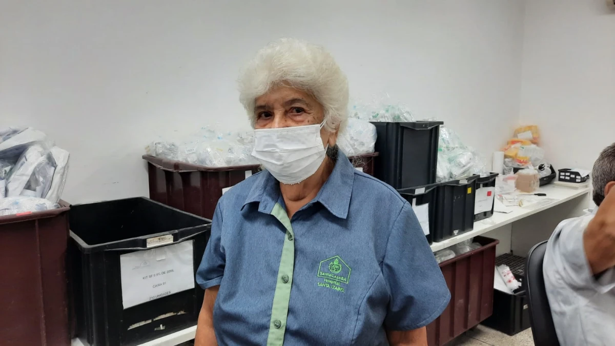 Colaboradora mais antiga da Santa Casa, Dona Olga comemora 56 anos na instituição: “Trabalhe com amor”